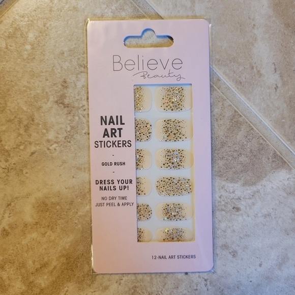 Nail Polish Kit - Picture 3 of 3